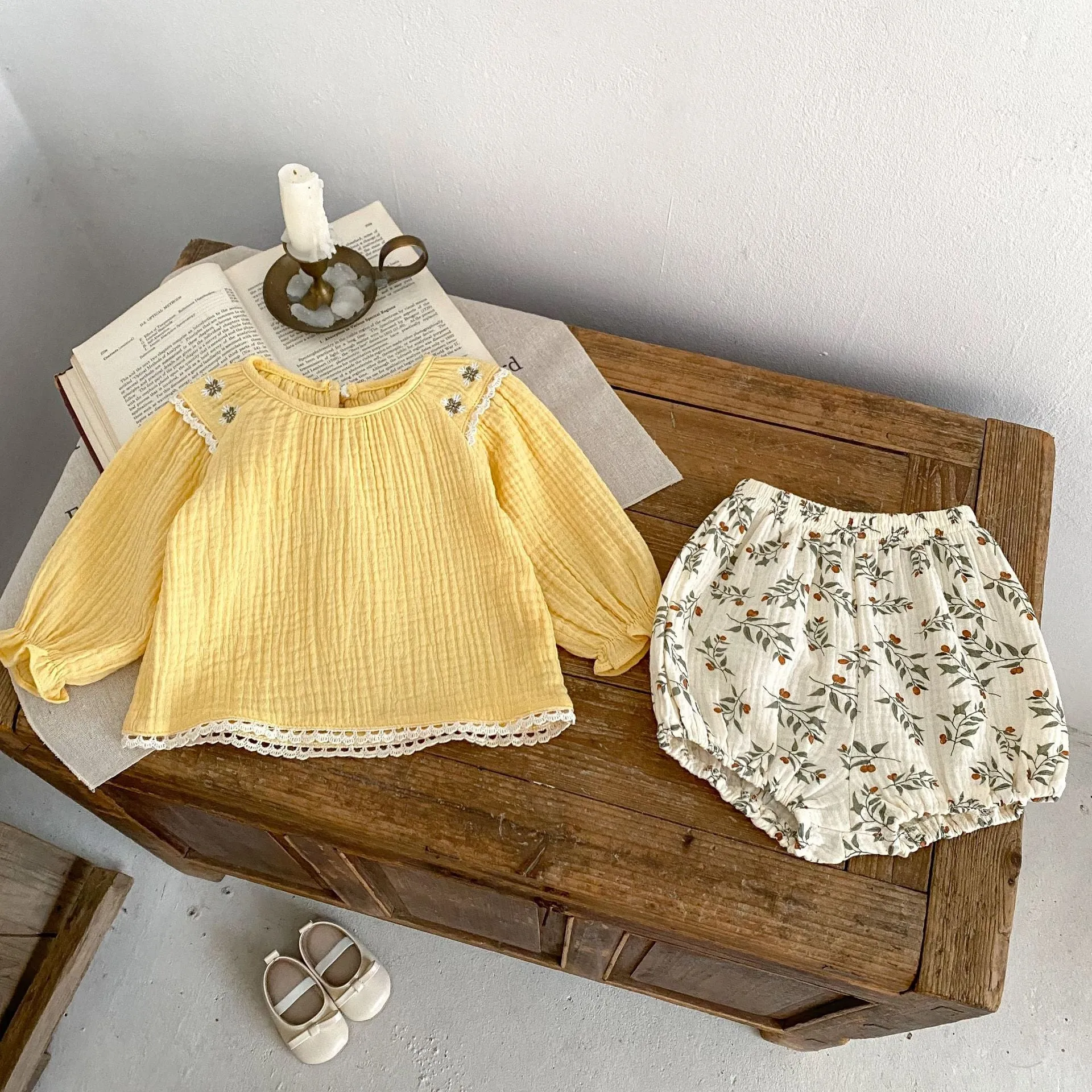 2 Pieces Set Baby Kid Girls Solid Color Print Tops And Flower Shorts Wholesale 240111139