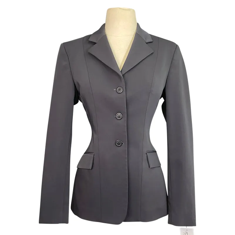 RJ Classics Xtreme Comfort Stretch Show Jacket in Black - Women's 2R